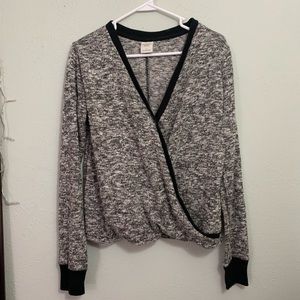 Abercrombie & Fitch wrap sweater S
